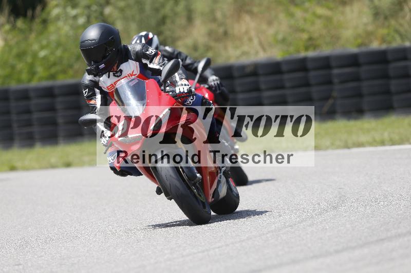 /27 12.06.2025 Ducati Schweiz Trackday Warmup  ADR/blau-bleu/19